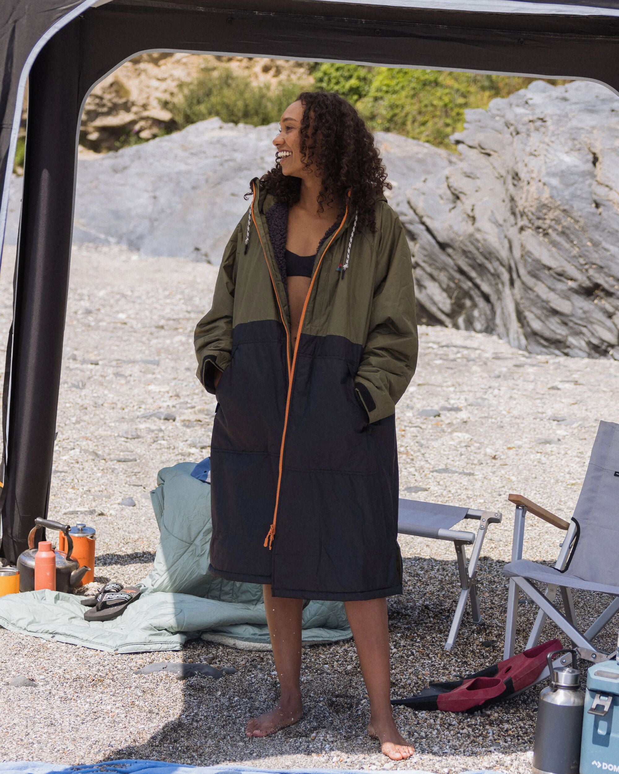 Waves Recycled Sherpa Lined Changing Robe - Black/Khaki - Lifestyle - Female