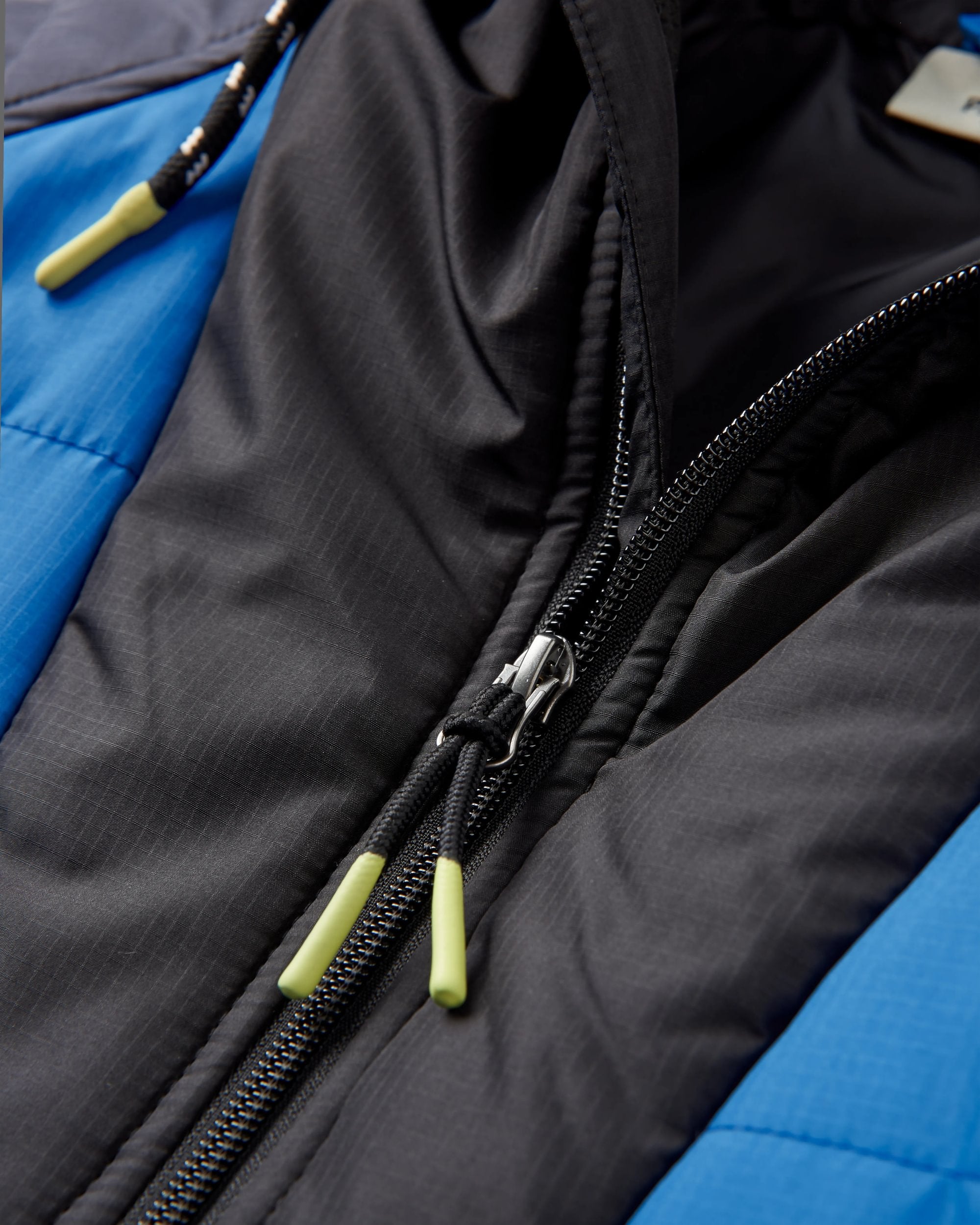 Oceanic Recycled Insulated Anorak - Azure Blue/Charcoal - Flatlay