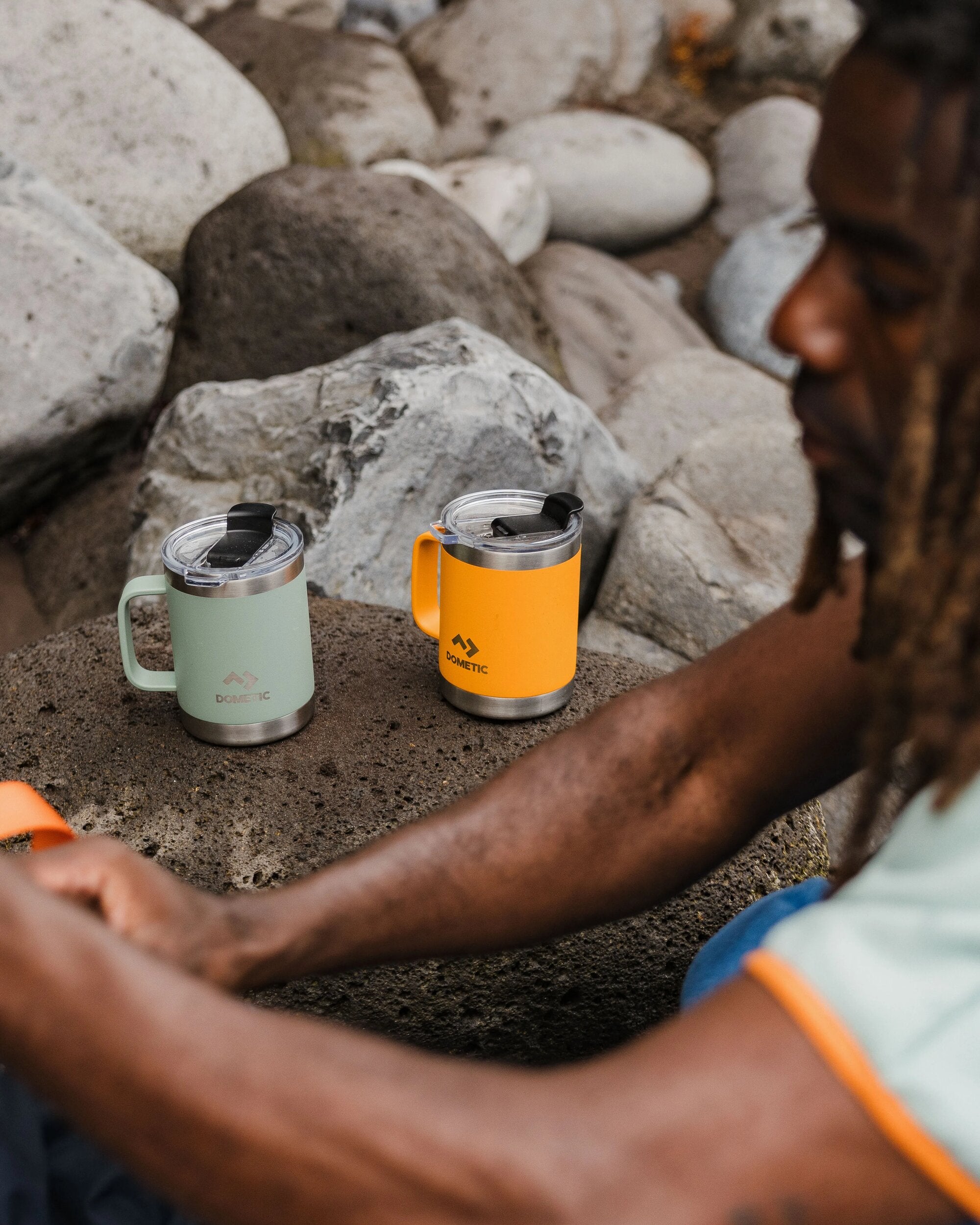 Dometic Thermo Mug 45 - Glow - Lifestyle