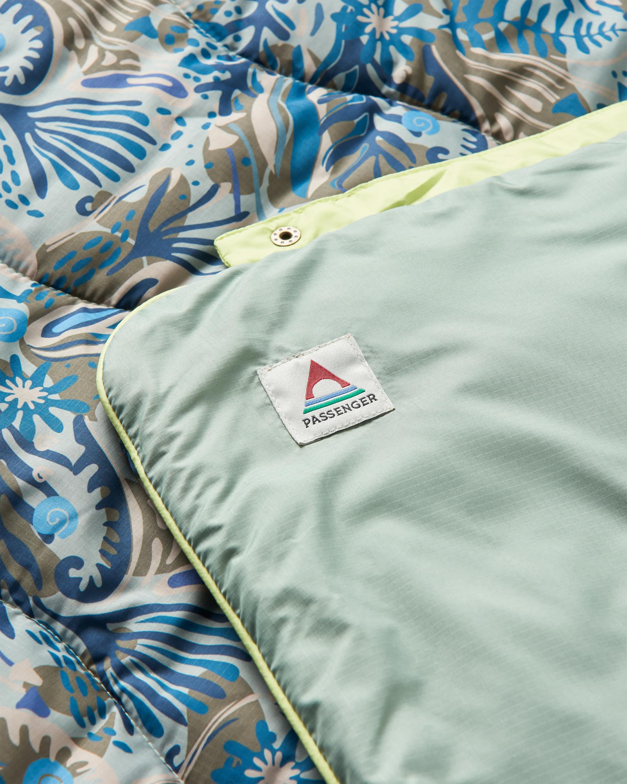 Van Recycled Ripstop Blanket - Abstract Seaweed Pistachio - Flatlay