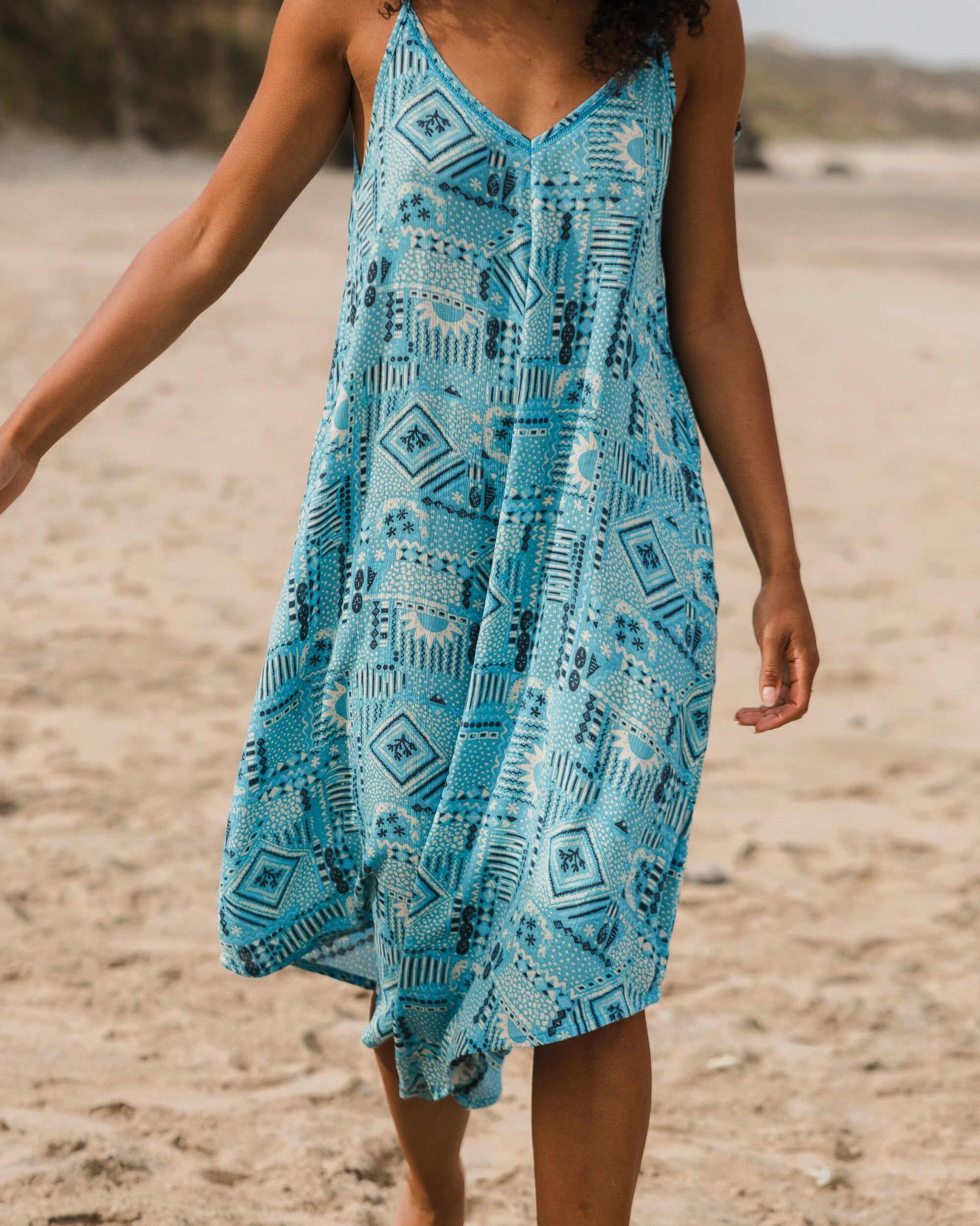 Copetín Jumpsuit - Vintage Patchwork Blue Pool - Lifestyle