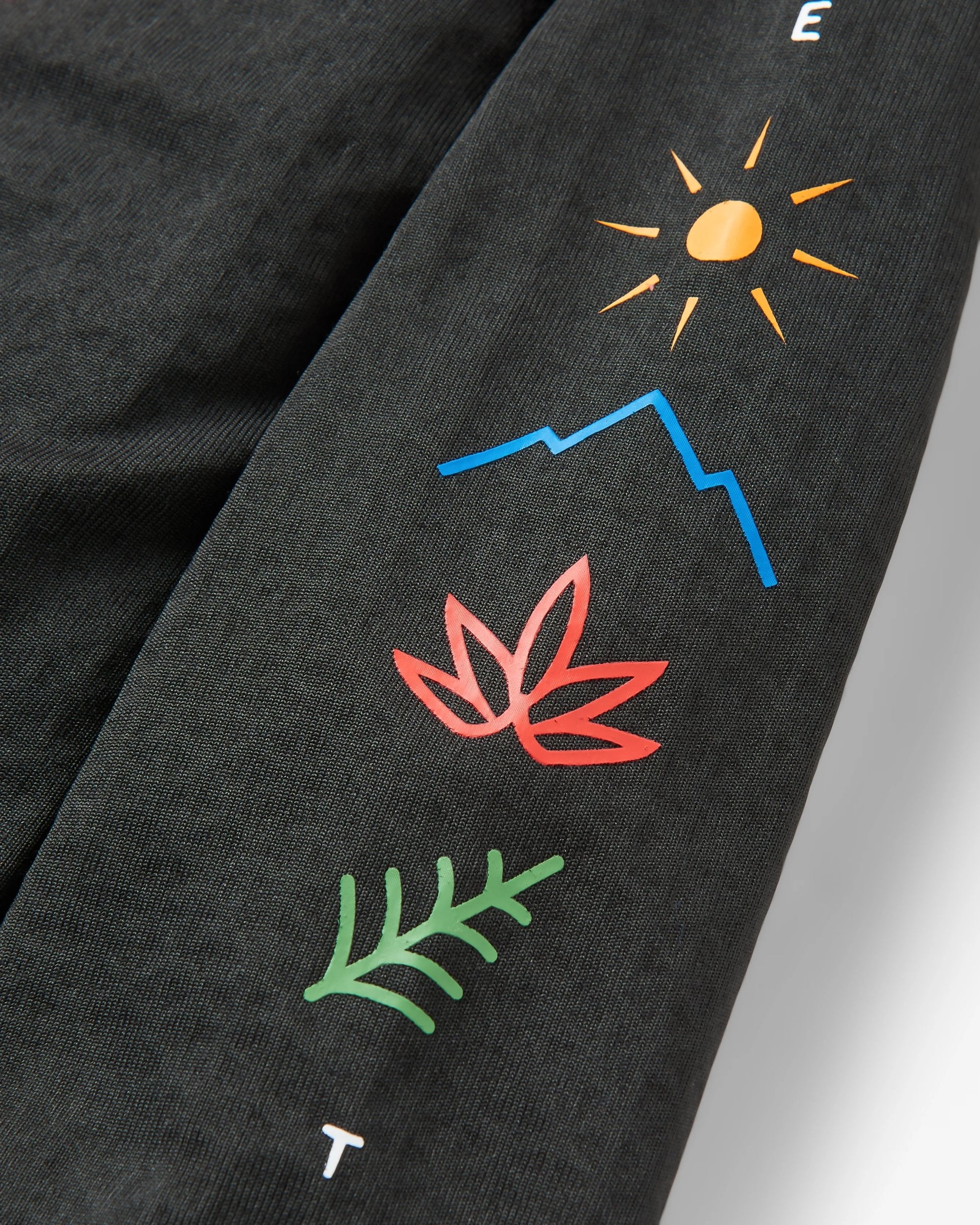 Atlantis Recycled Base Layer LS T-Shirt - Black - Flatlay