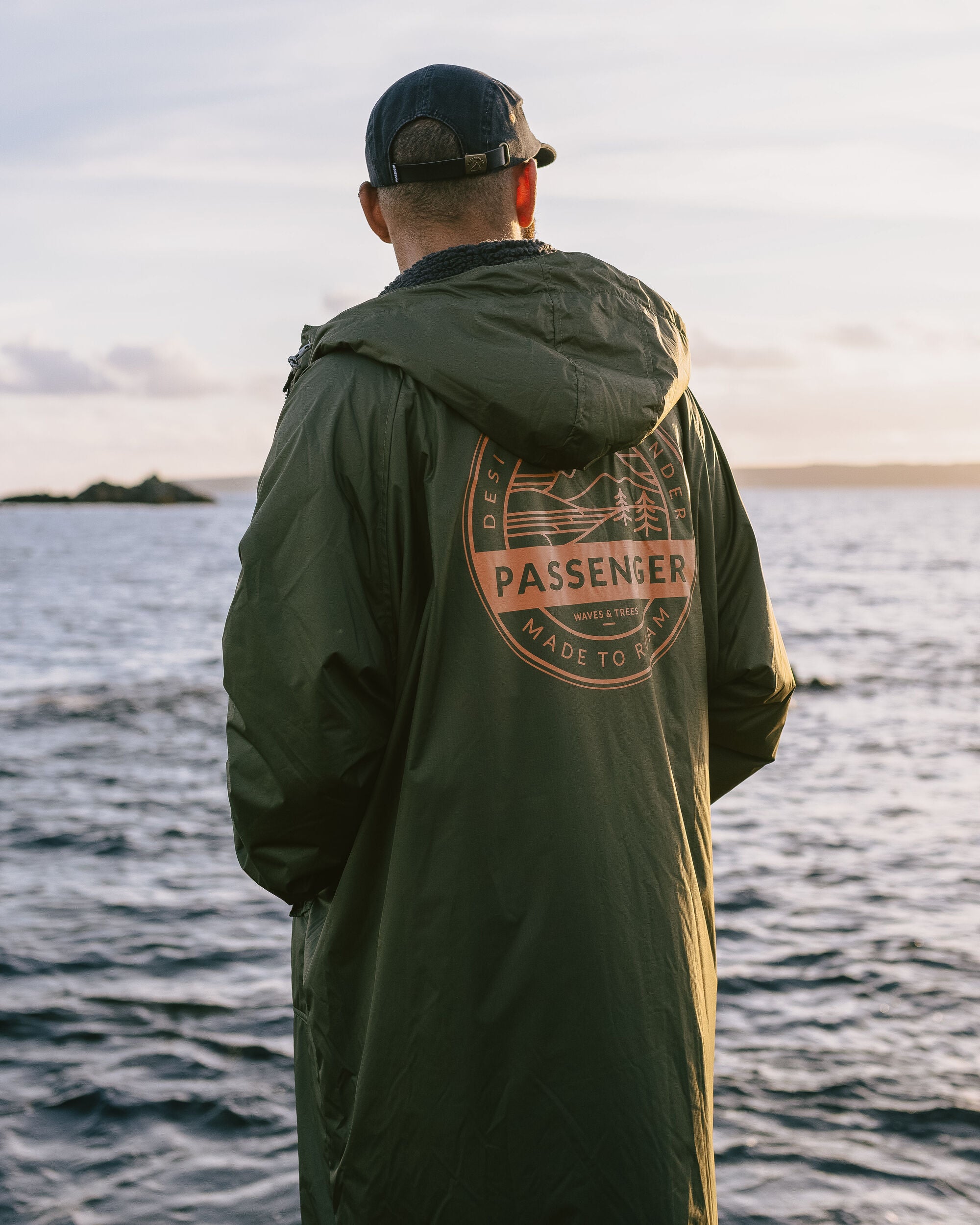 Waves Recycled Sherpa Lined Changing Robe - Khaki - Lifestyle - Male