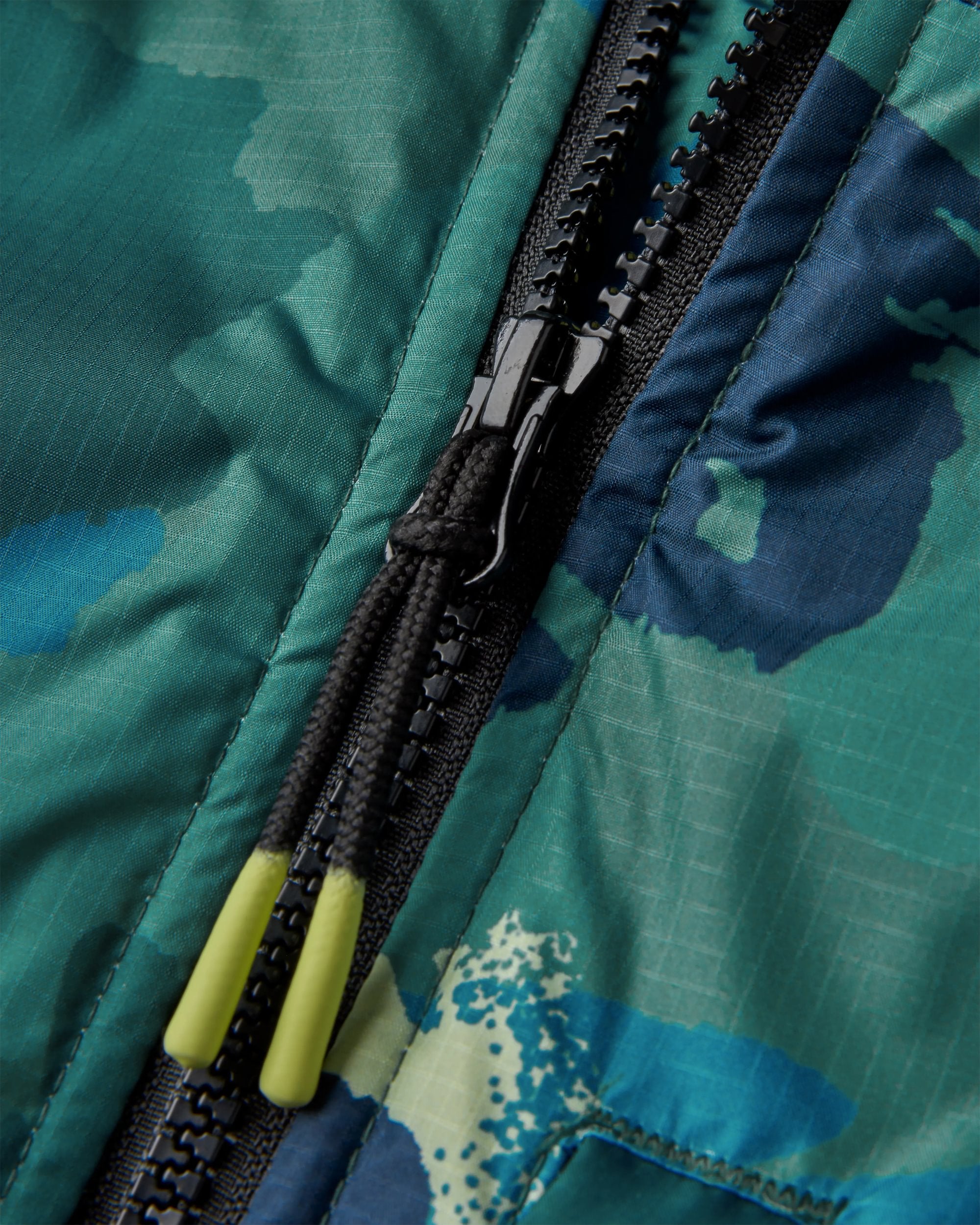 Waves Recycled Sherpa Lined Changing Robe - Alpine Camo Rain Forest - Flatlay