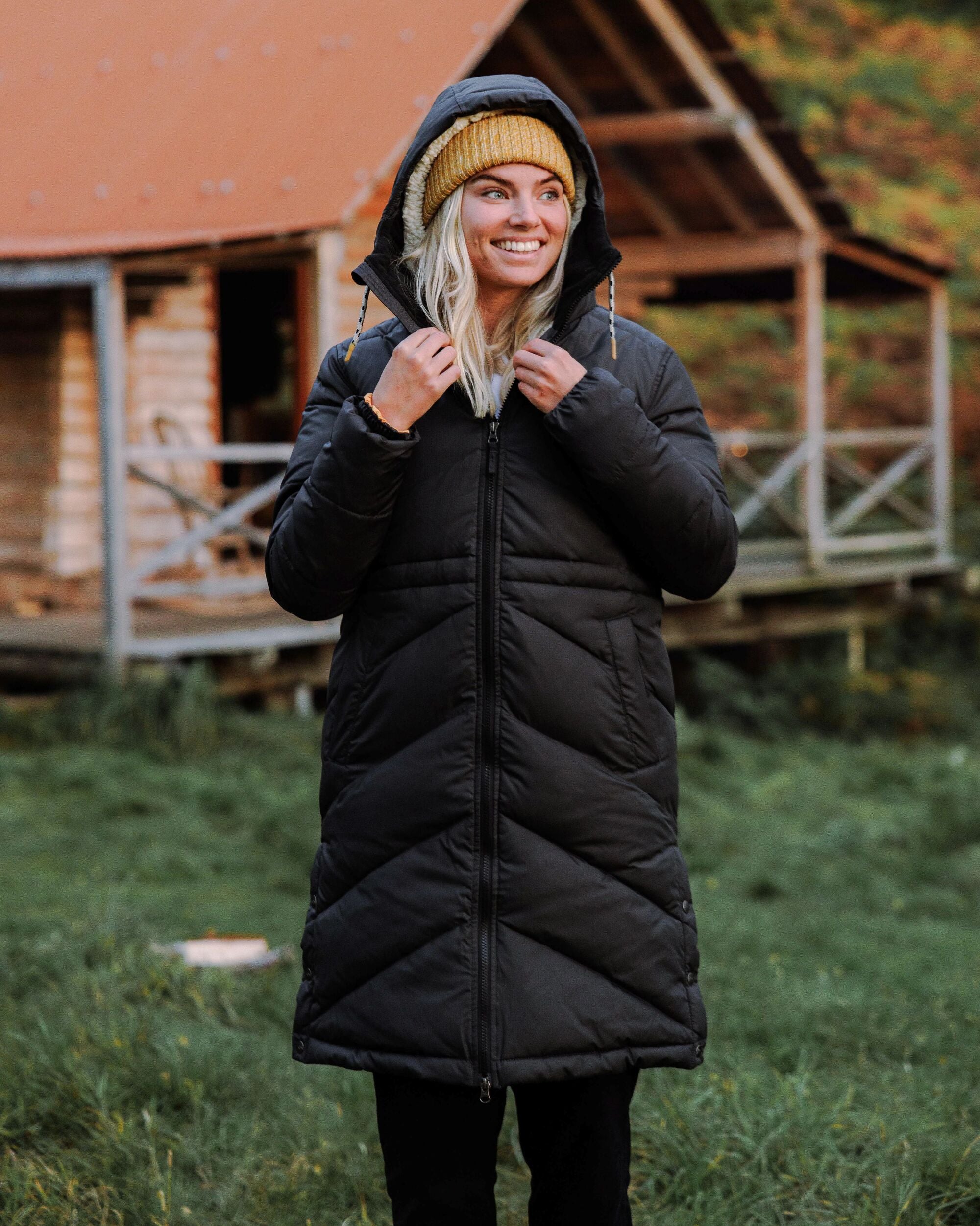 Kinsey Recycled Jacket - Phantom Black - Lifestyle