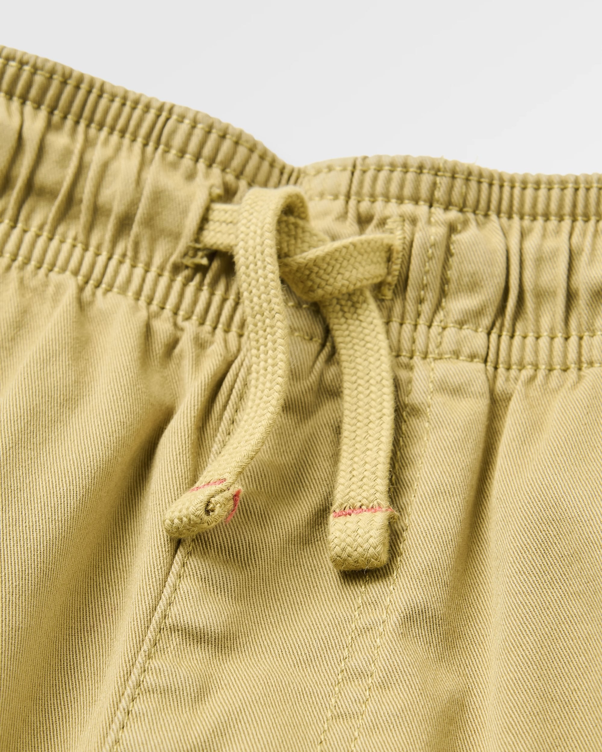Drifter Cotton Short - Warm Beige - Flatlay