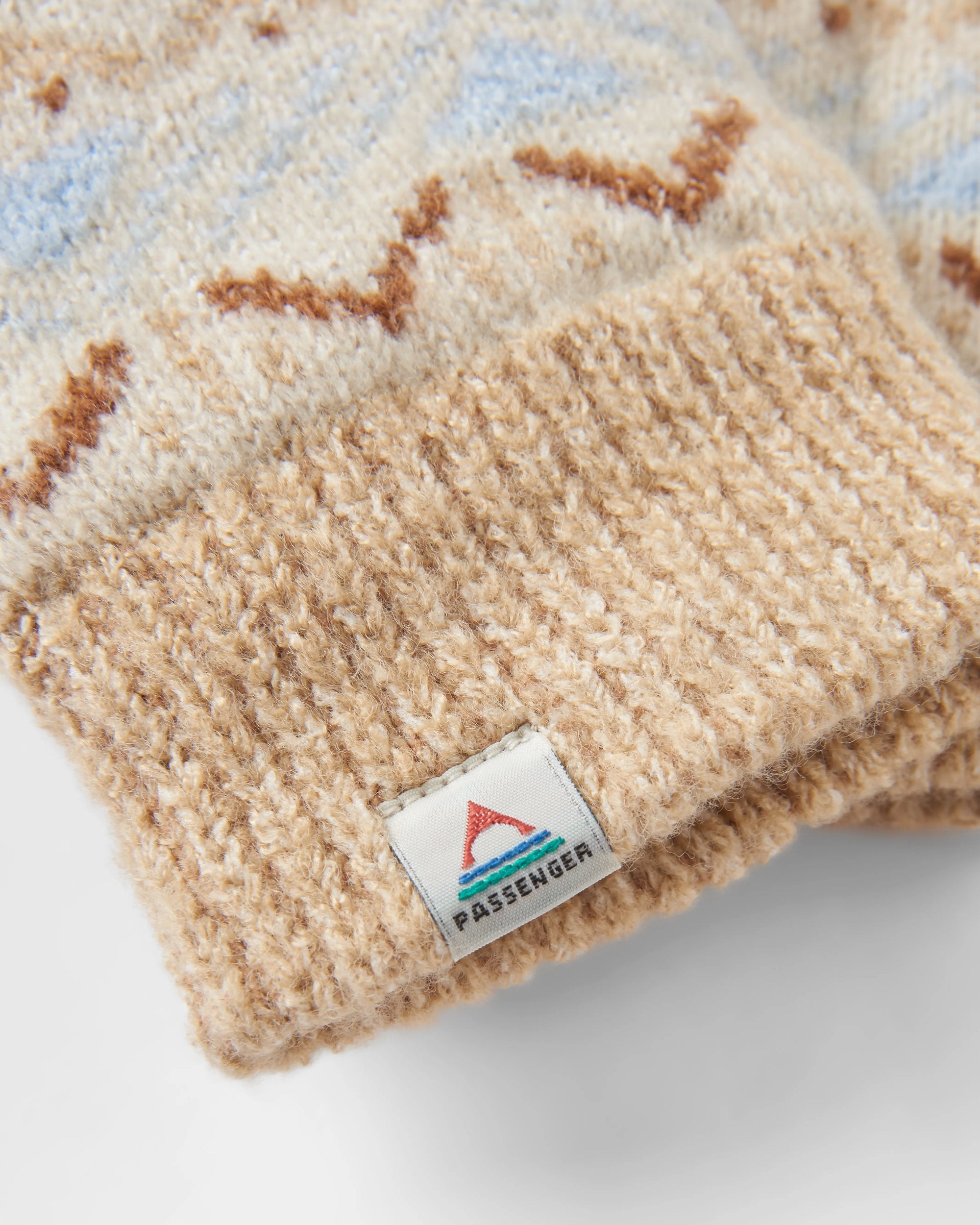 Nettle Recycled Knitted Gloves - Birch - Flatlay