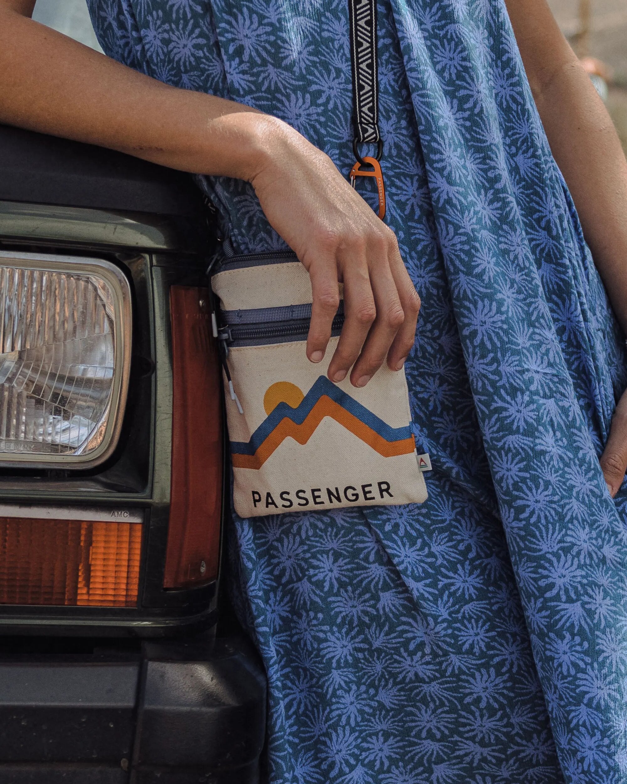 Journey Organic Crossbody Bag - Pebble Grey - Lifestyle - Female