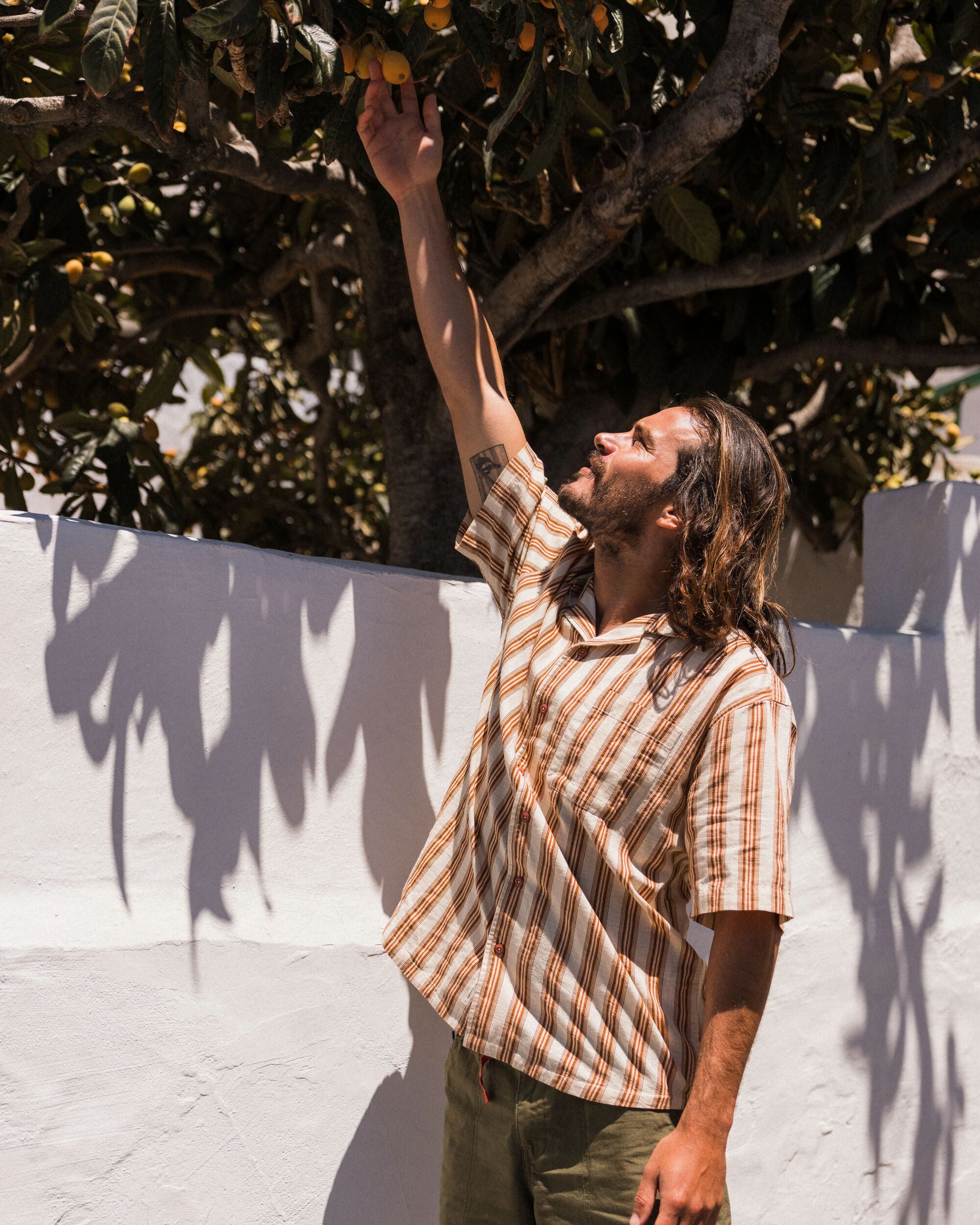 Cove Organic Textured Shirt - Sunset Orange Stripe - Lifestyle