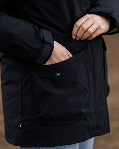 Alaska Recycled Insulated Parka - Black - Lifestyle