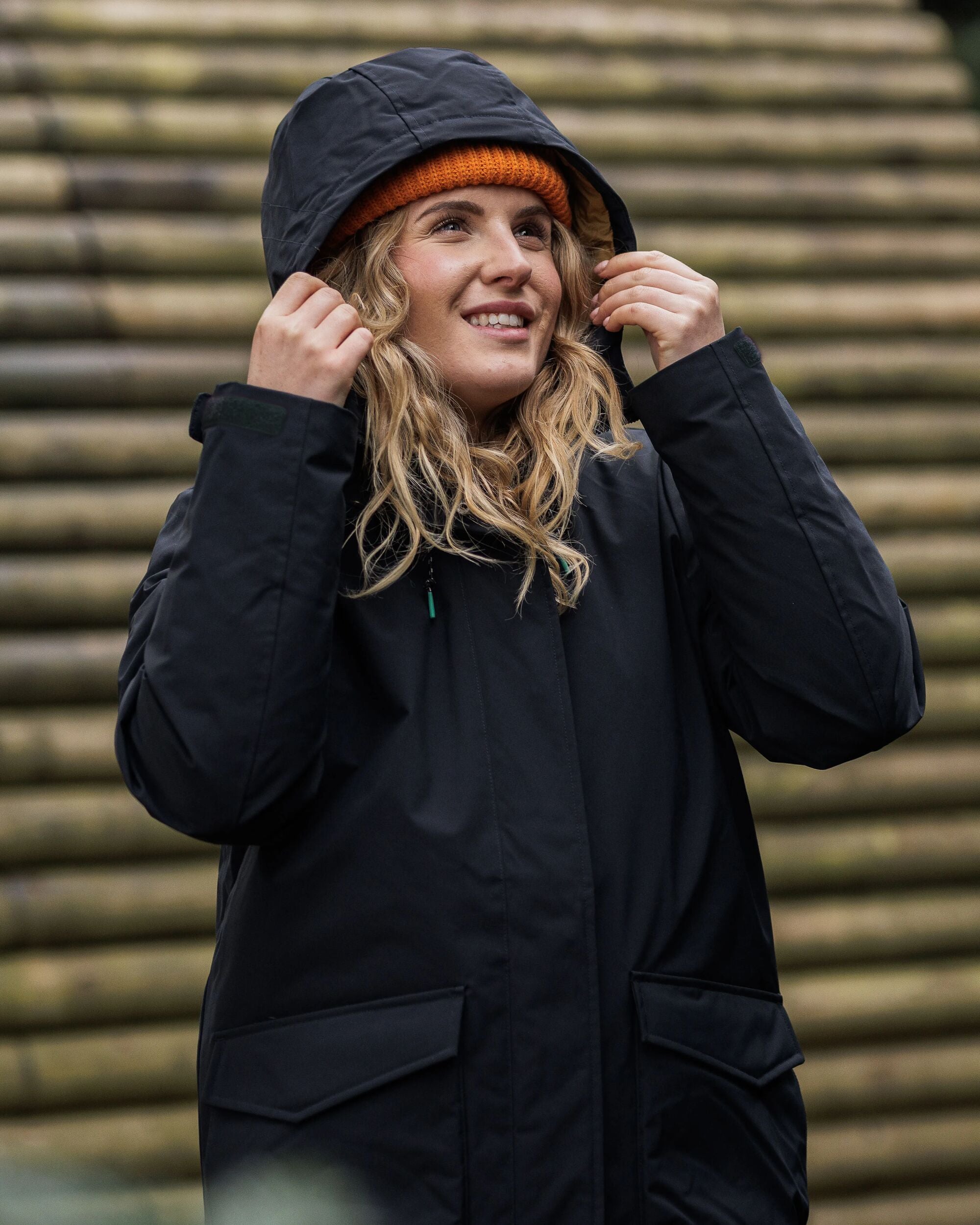 Alaska Recycled Insulated Parka - Black - Lifestyle
