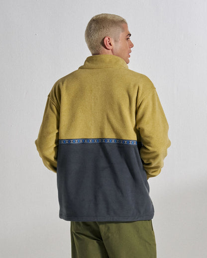 Woodlander Polartec® Fleece - Warm Beige Marl/Charcoal - Studio Model