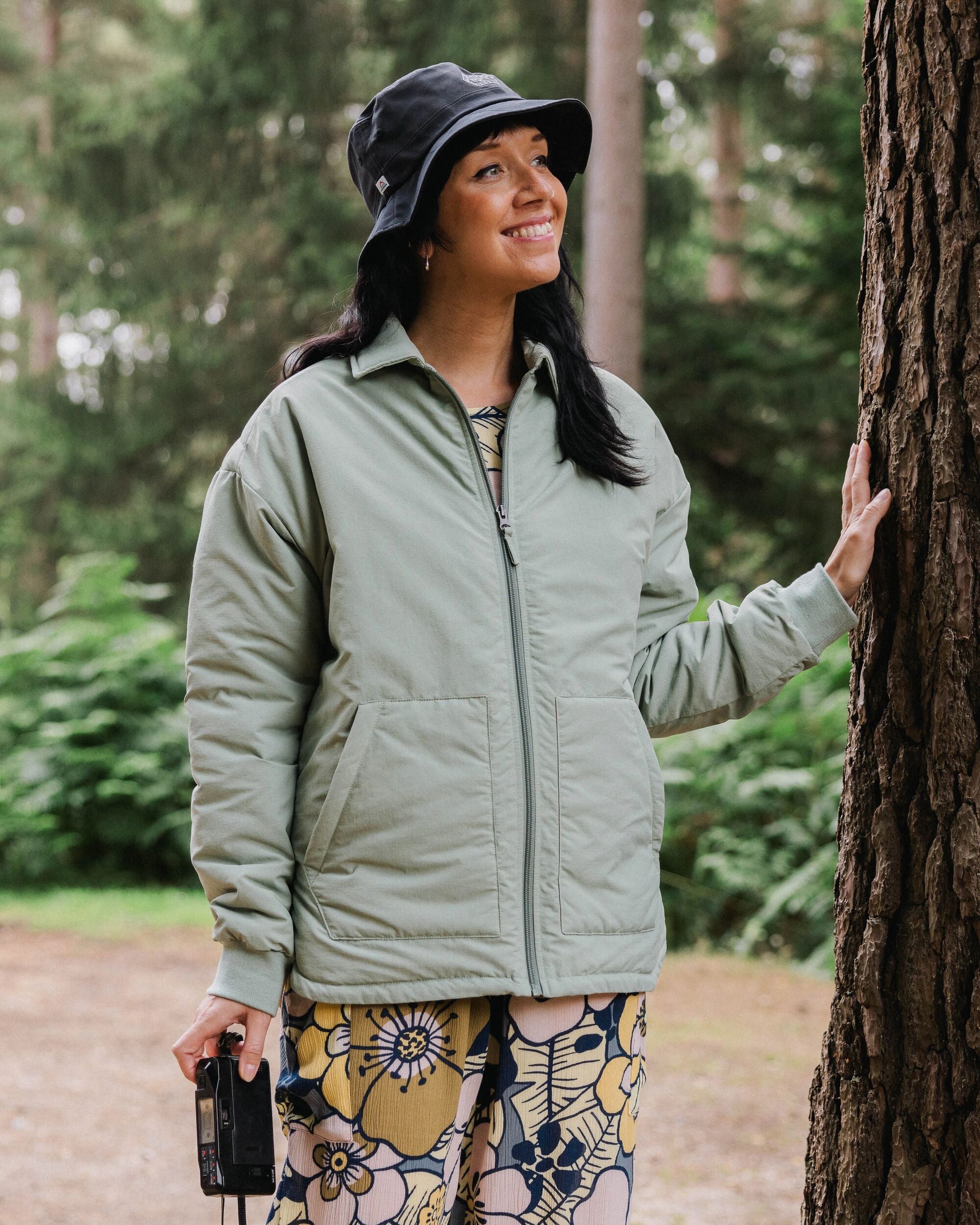 Tasi Recycled Insulated Jacket - Pistachio - Lifestyle
