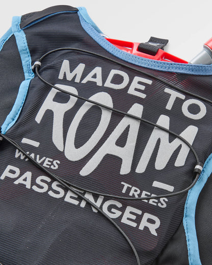 Traverse Trail Vest - Black - Flatlay