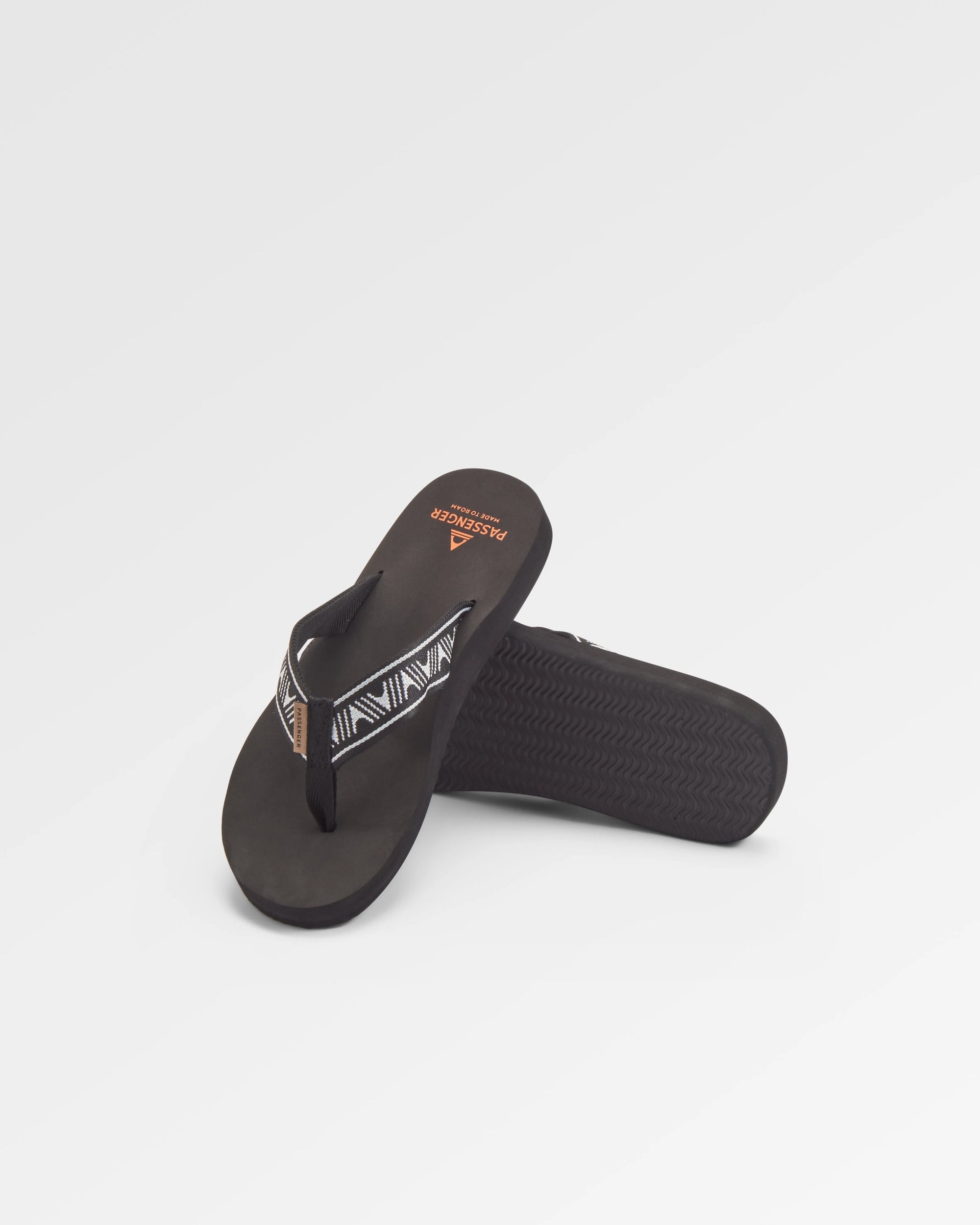 Malibu Flip Flop - Trail Monochrome - Flatlay