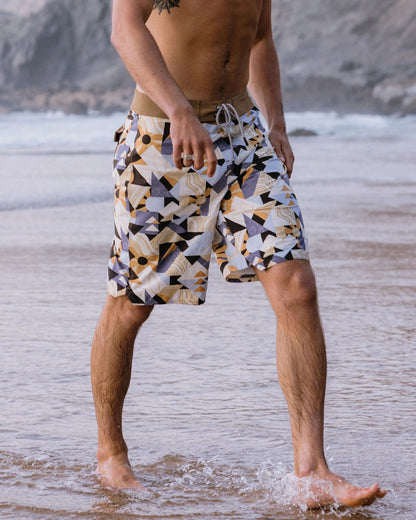 Cruiser Netplus® 21" Boardshort - Sun Patch Desert - Lifestyle