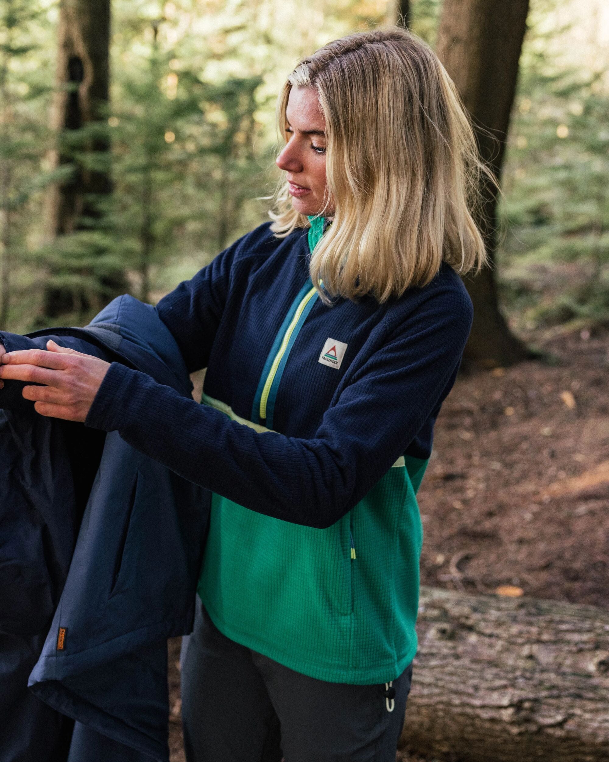 Off Trail Recycled Grid Polar Fleece - Rich Navy/Green Lake - Lifestyle