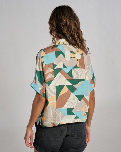 Arden Linen Short Sleeve Shirt  - Sun Patch Simply Taupe - Studio Model