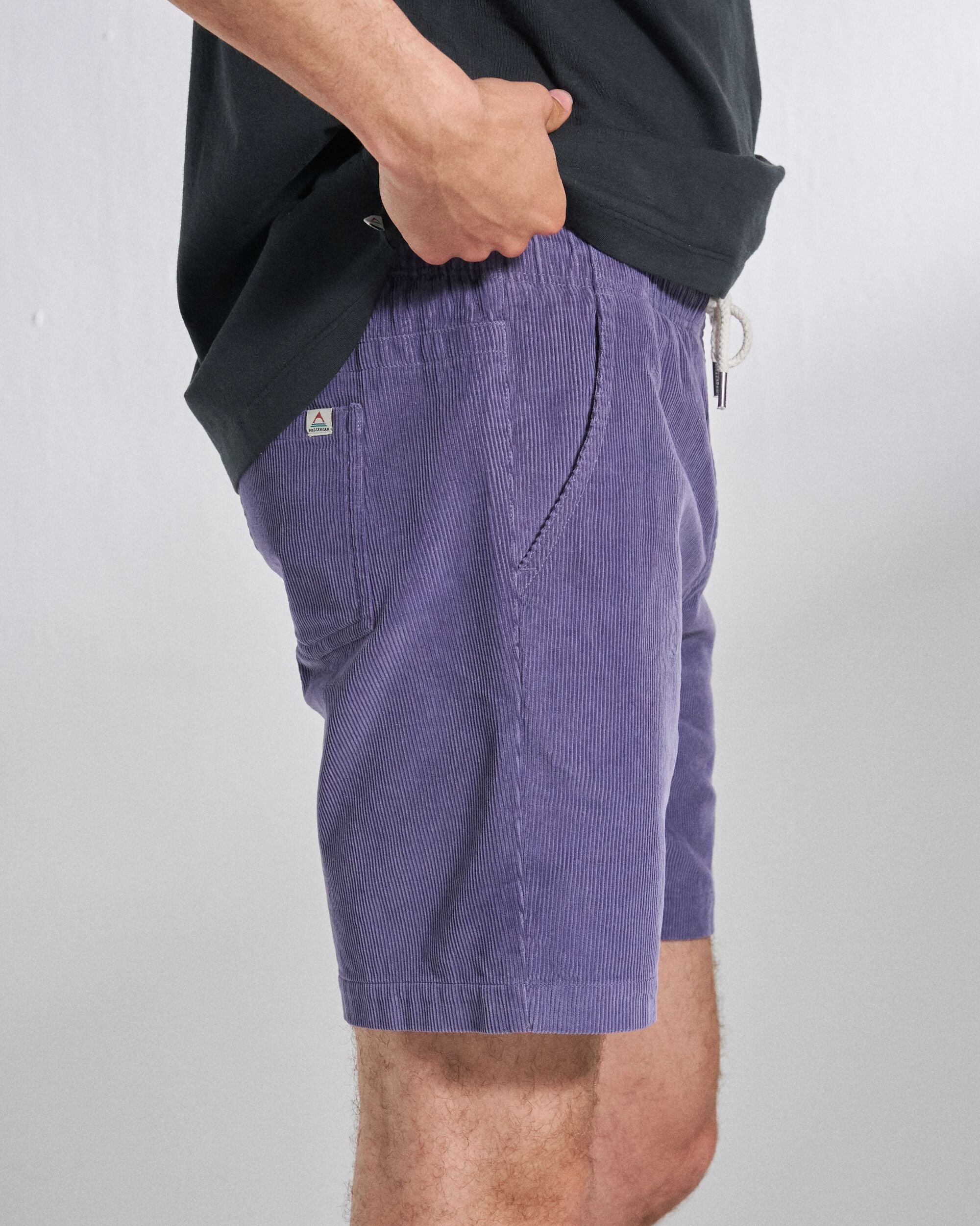 Drifter Cord Short - Heather - Studio Model