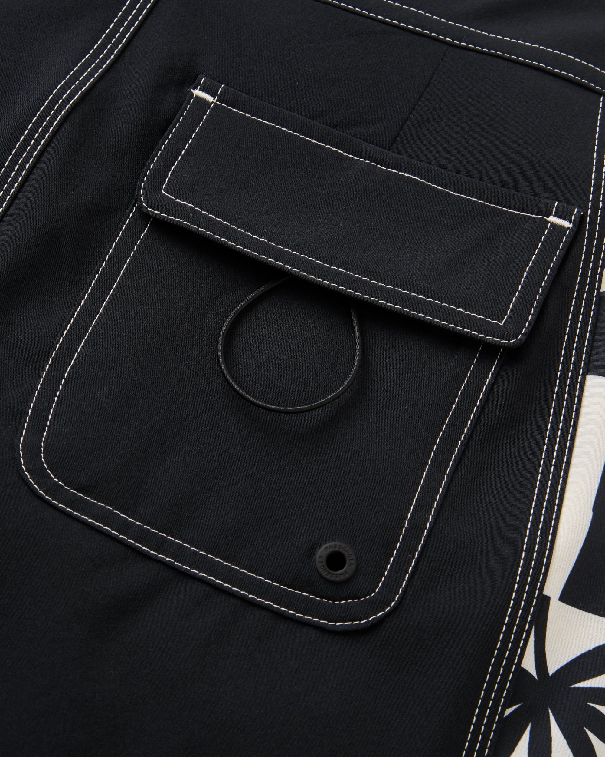 Rialto 16" Boardshort - Black - Flatlay