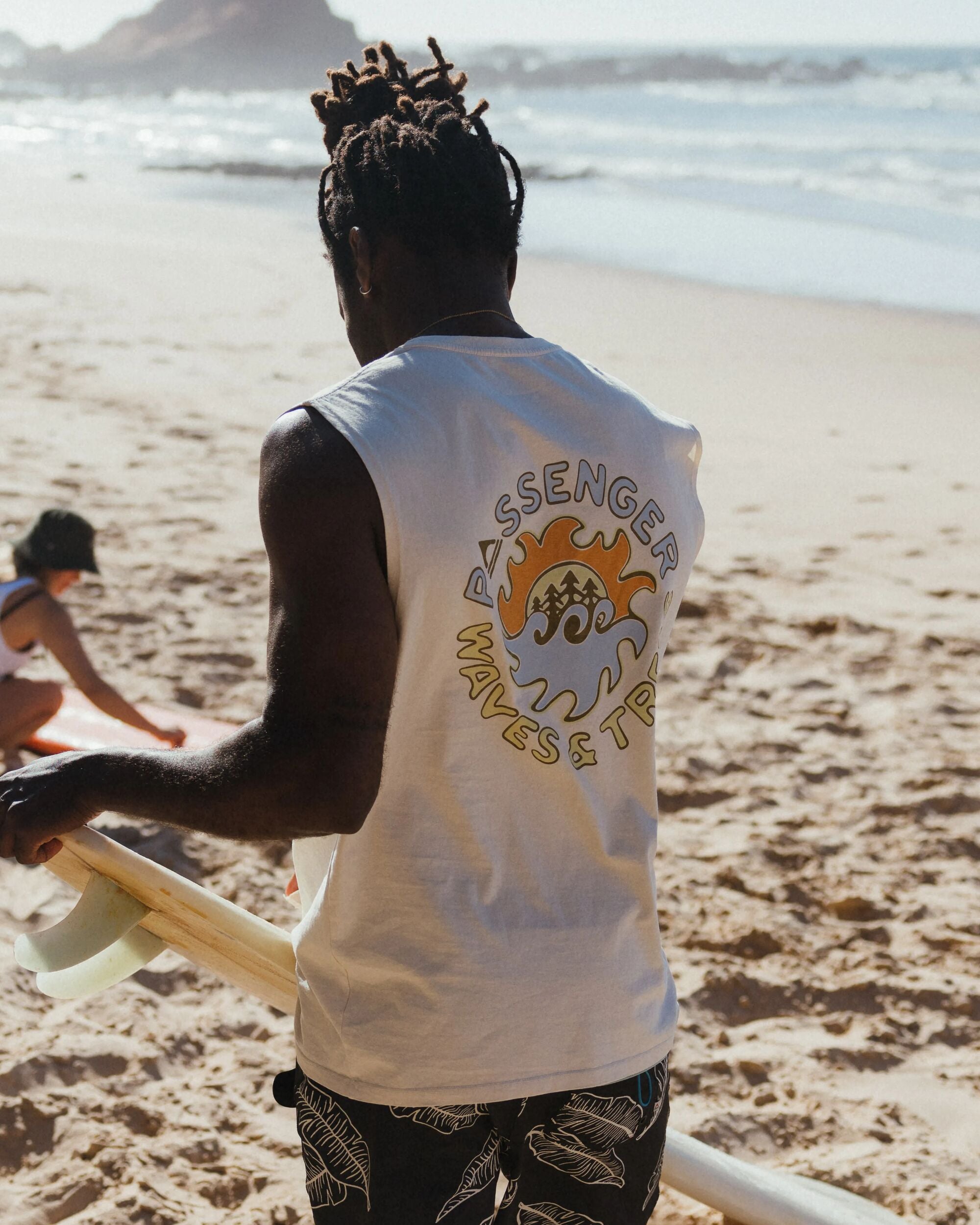 Dune Men's Recycled Cotton Vest - Birch - Lifestyle