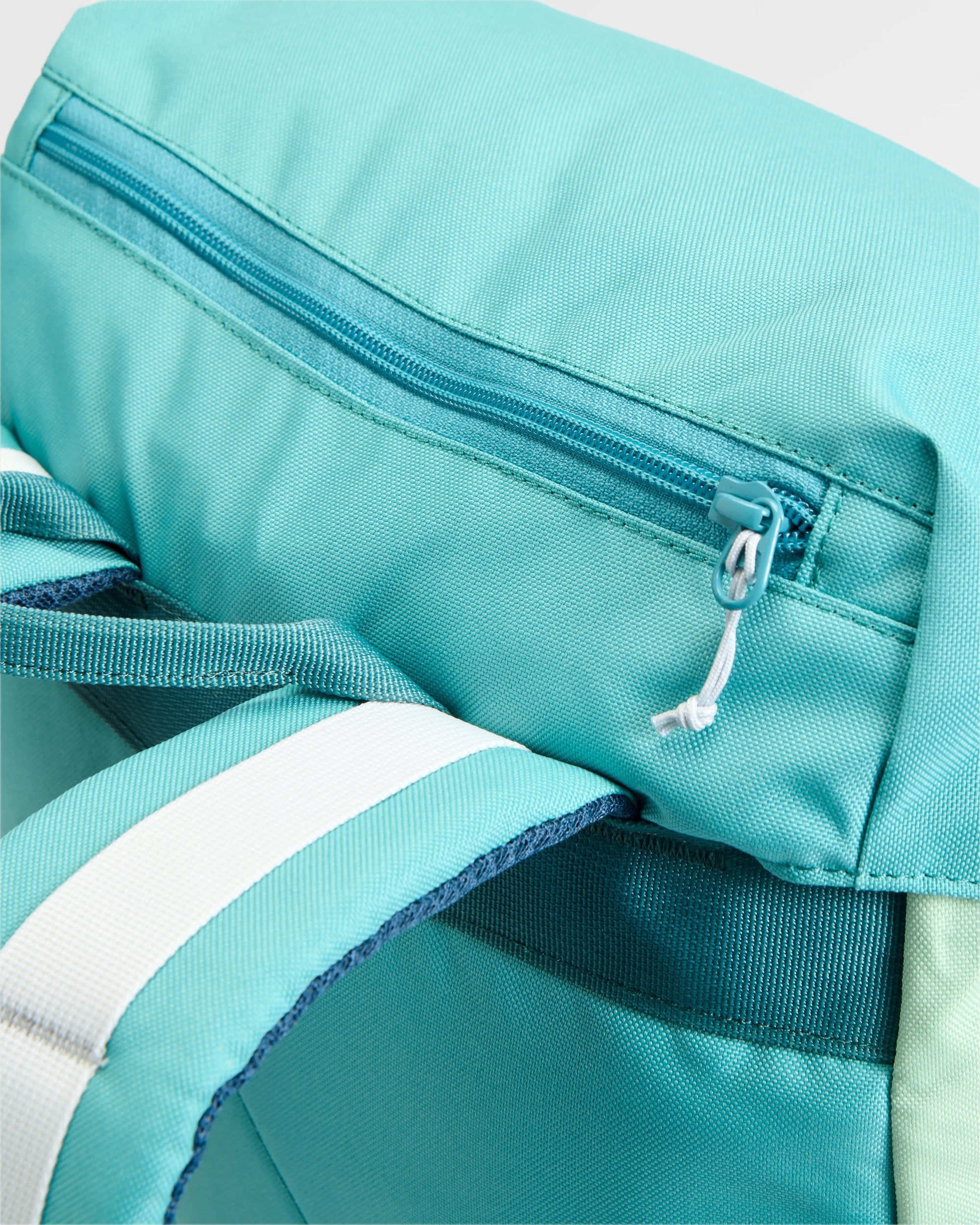 Boondocker 26L Backpack - Mediterranean/ Ocean Teal - Flatlay