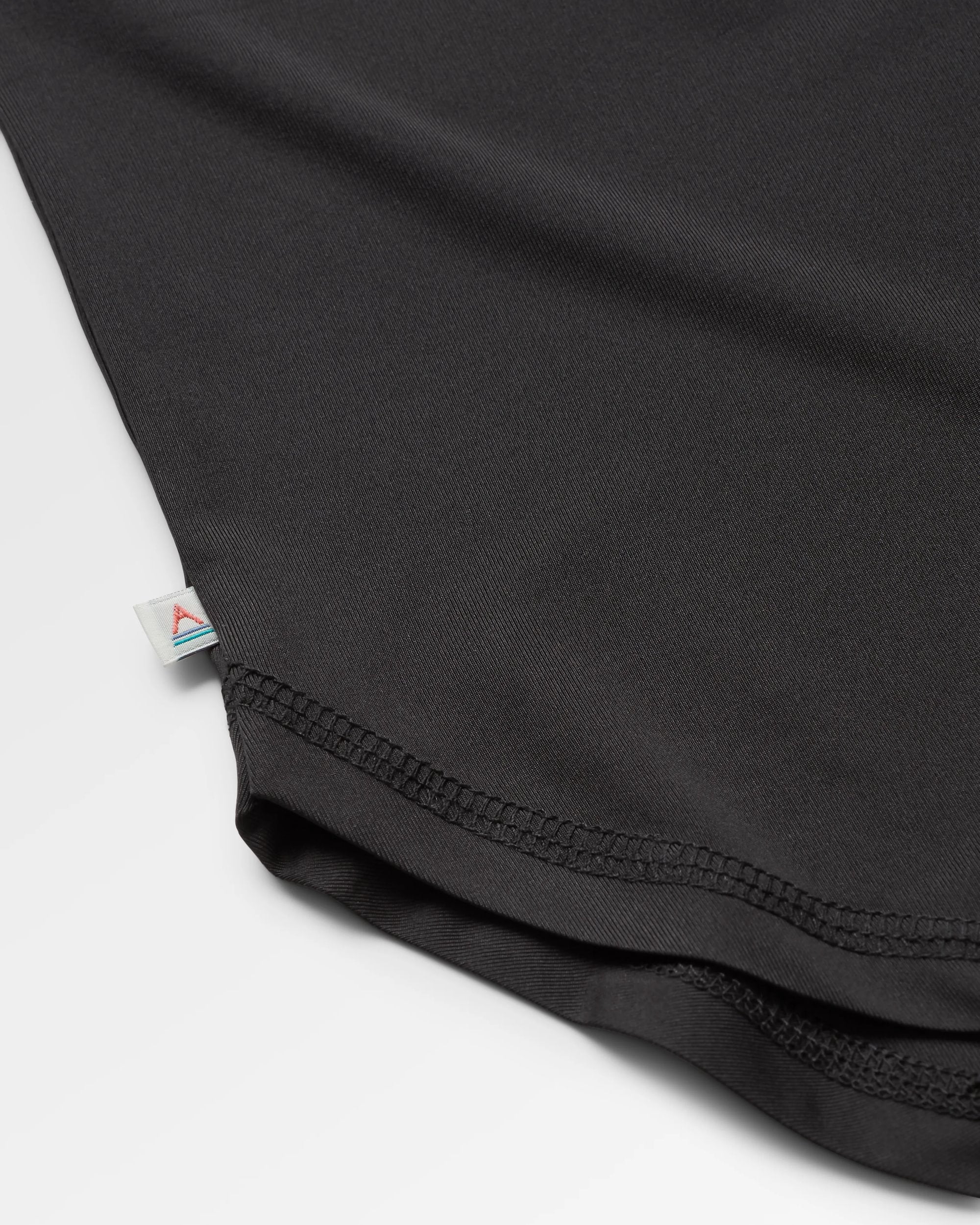 Twist Recycled Active Vest - Black - Flatlay