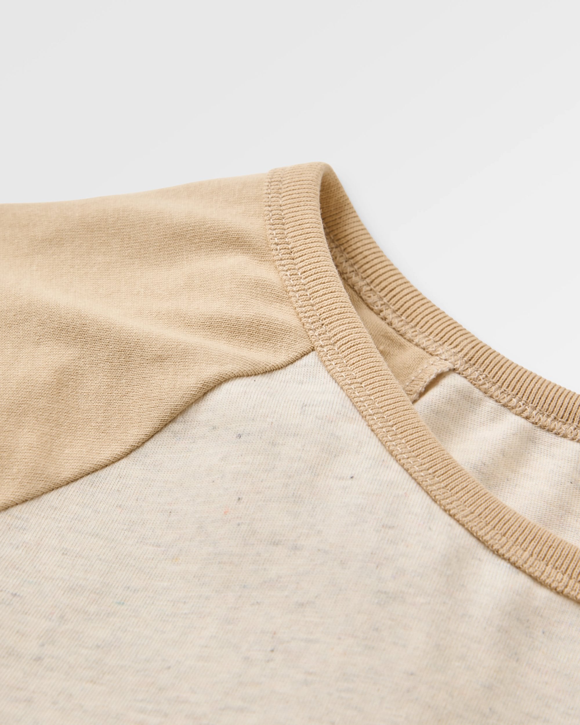 Odyssey Recycled Cotton Raglan T-Shirt - Milky Marl - Flatlay