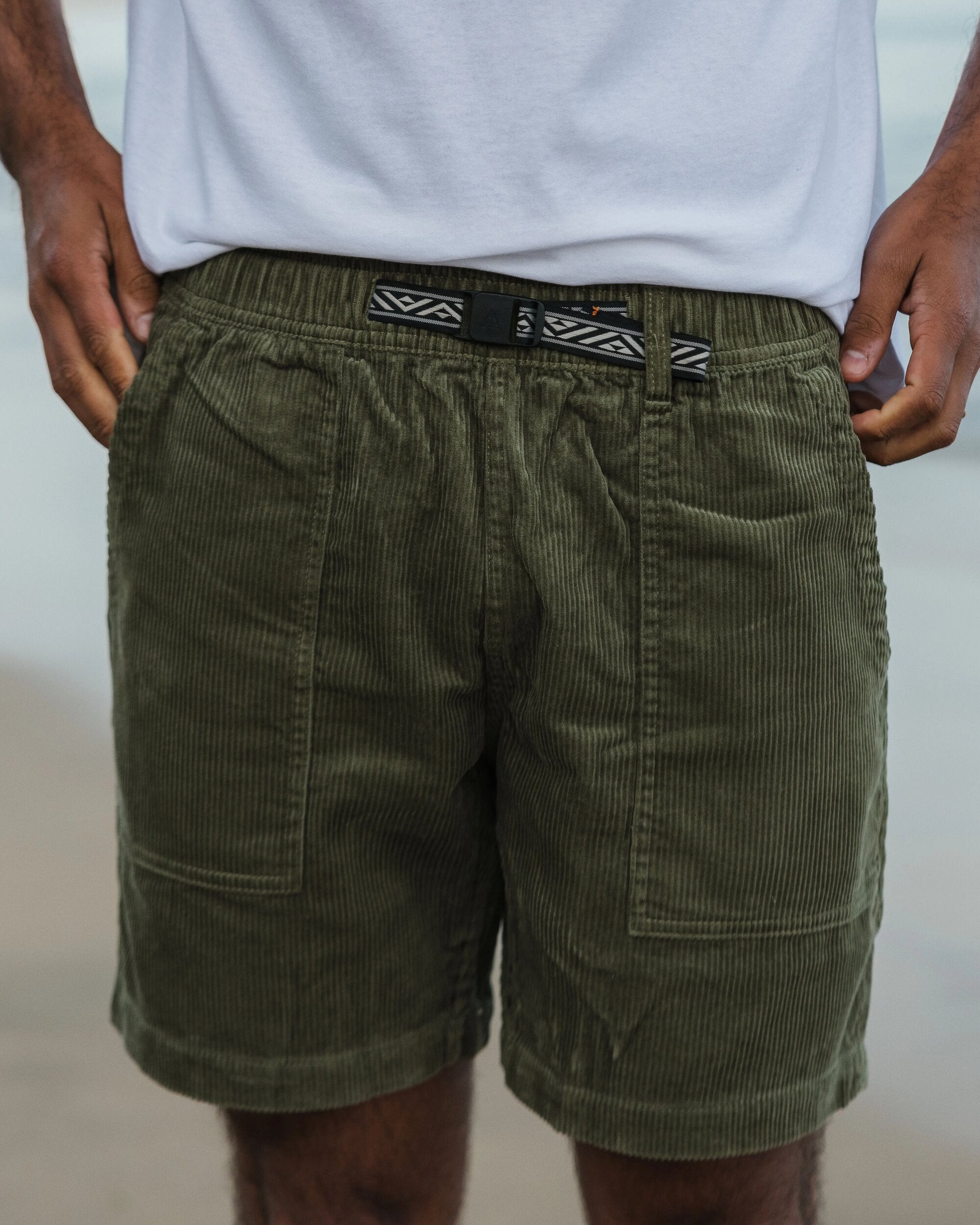 Topanga Cord Short - Khaki - Lifestyle