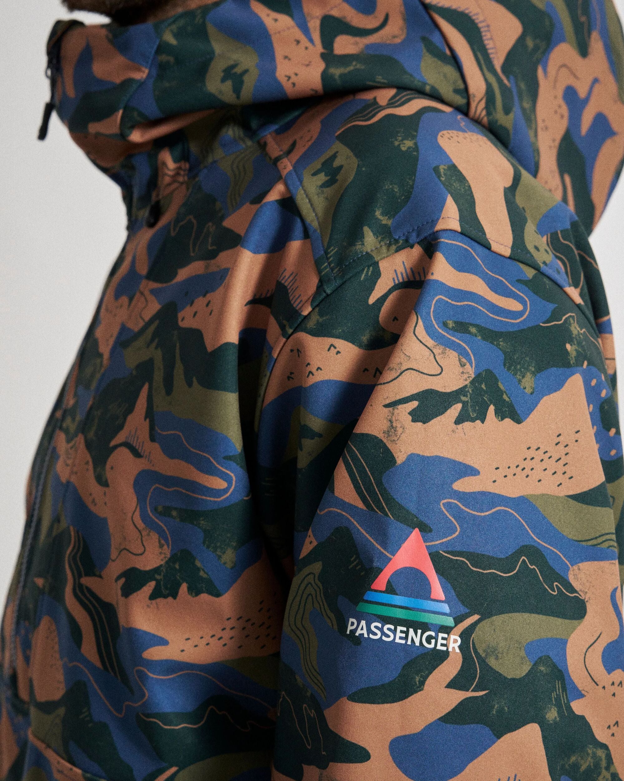 Snowscape Men's Recycled Softshell Pullover - Adventure Dark Fern - Studio Model