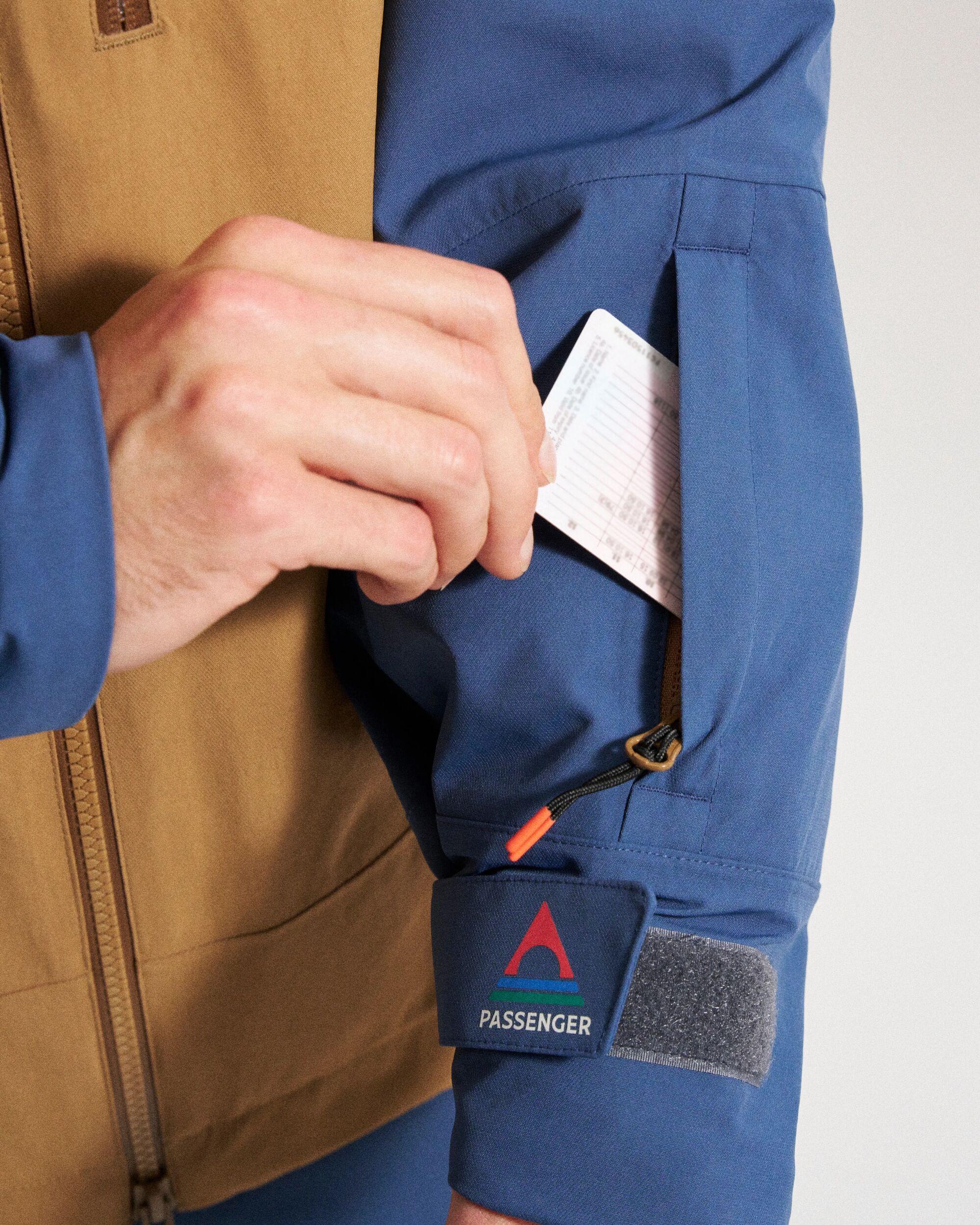 Snowscape Men's Recycled Jacket - Dark Denim/Toffee - Studio Model