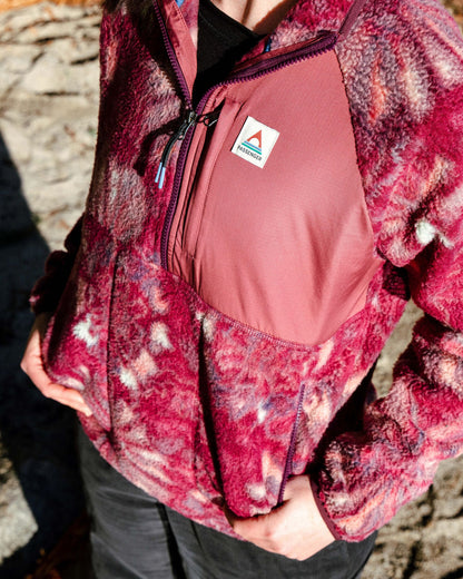 Home Sherpa Fleece - Frost Fig - Lifestyle