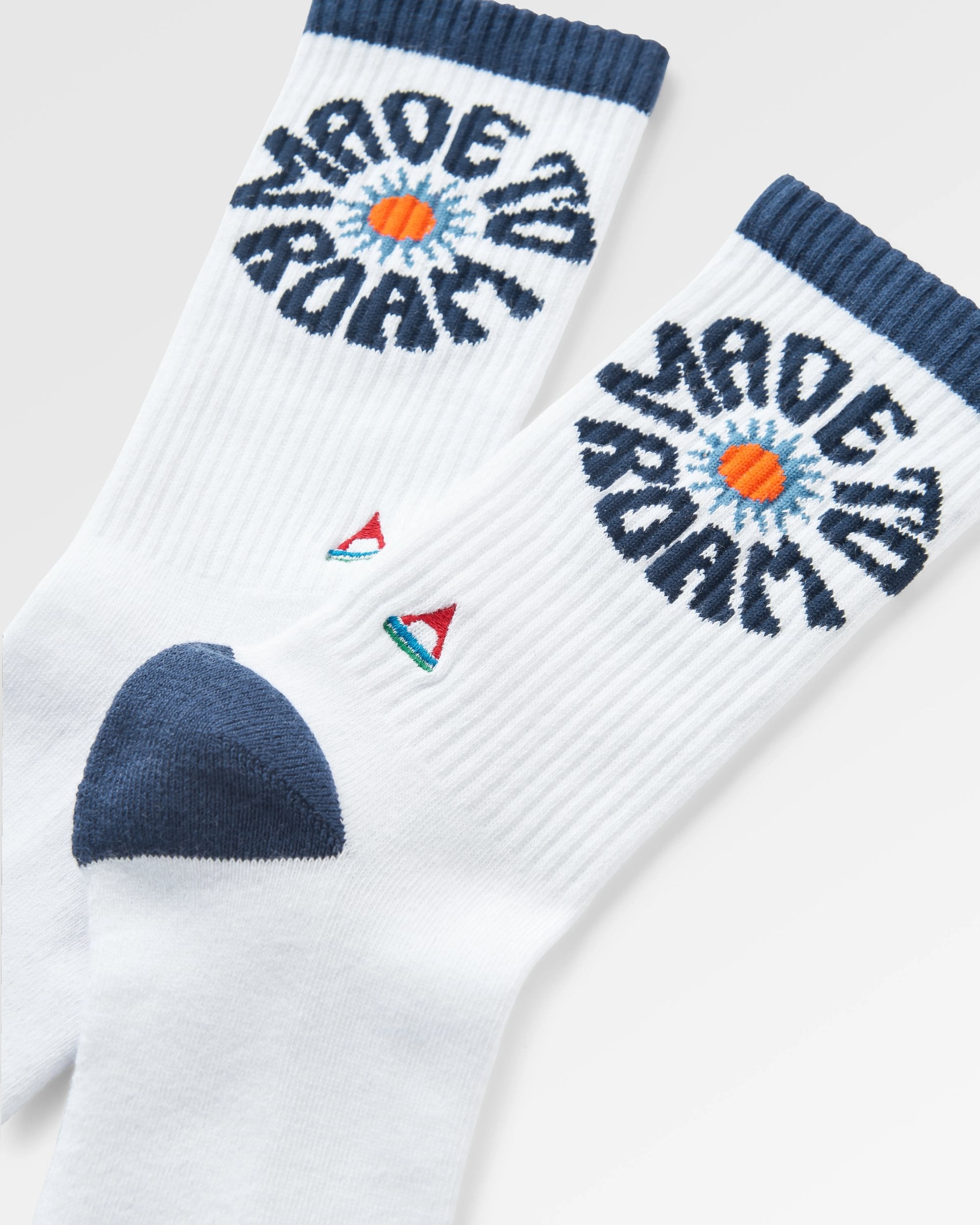 Made to Roam Graphic Crew Socks - White/Navy - Flatlay
