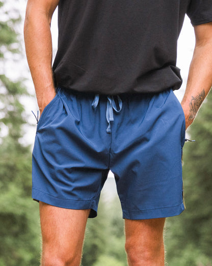 Swift Trail Short 7" - Dark Denim - Lifestyle