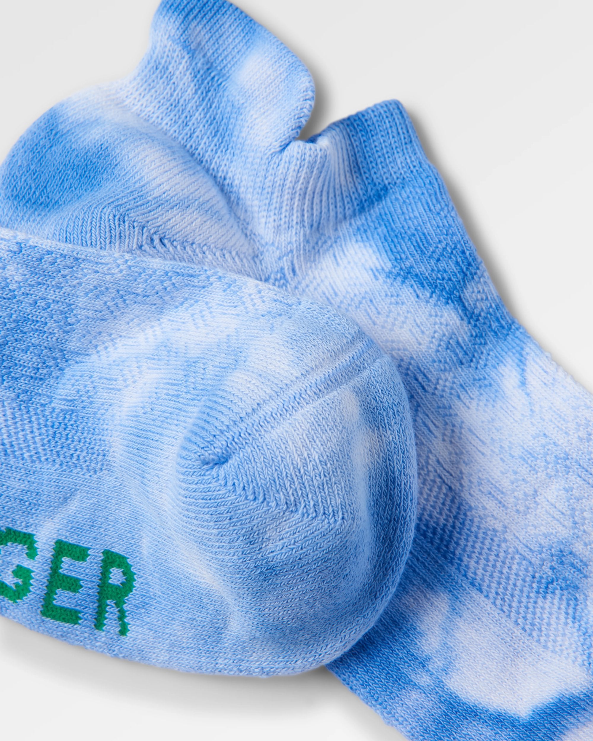 Organic Trainer Socks - Tie Dye Cornflower - Flatlay