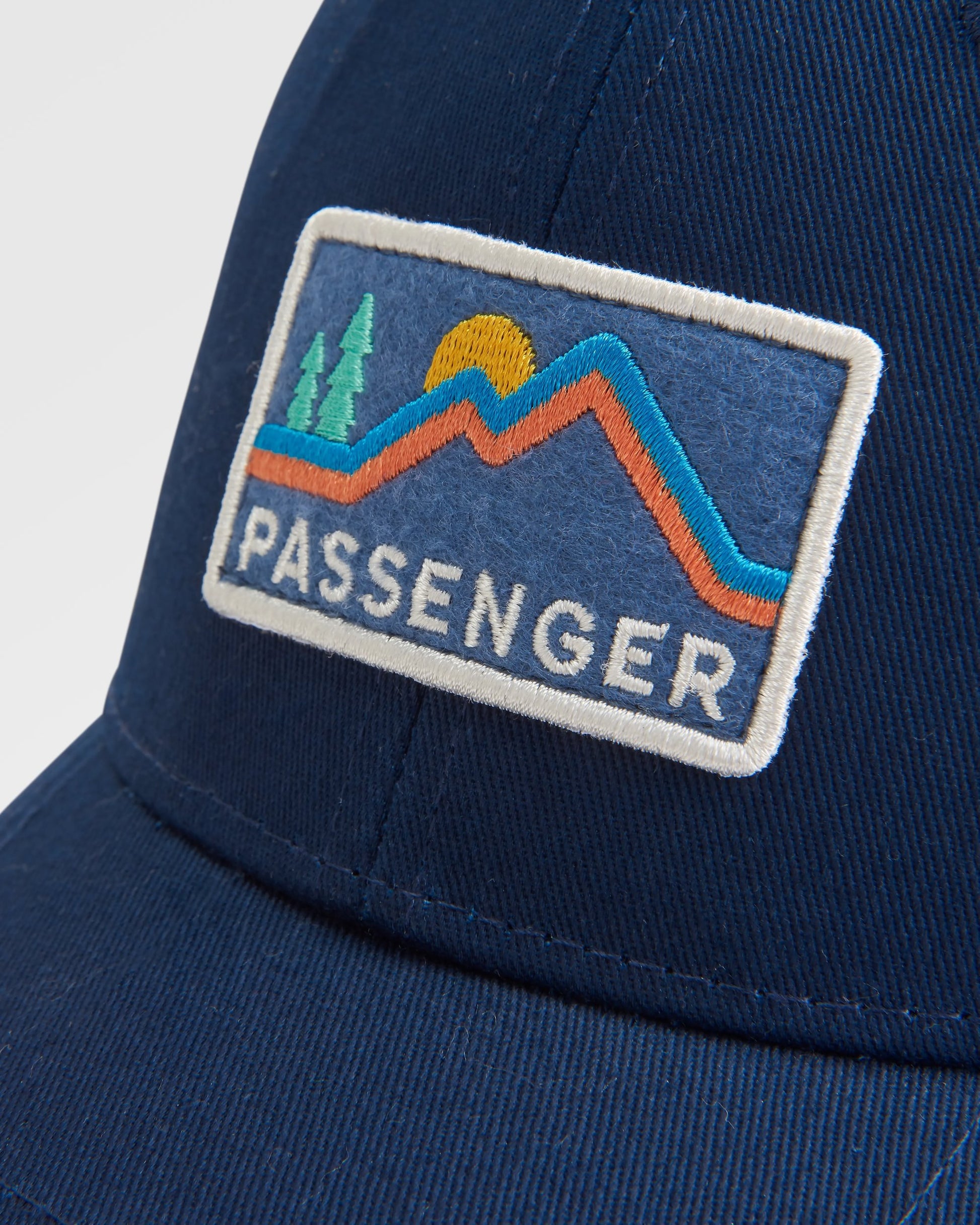 Made To Roam Mesh Snapback Cap - Rich Navy