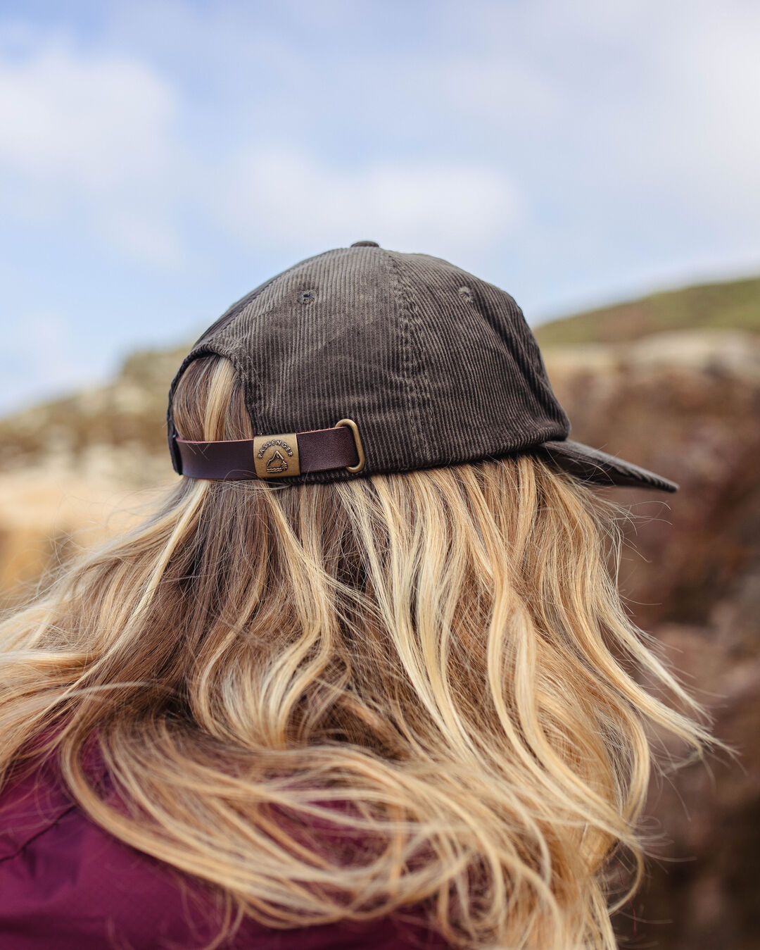 Womens_Fluke Recycled Cord 5 Panel Cap - Khaki