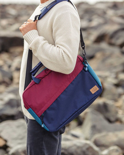 Male_Recycled Messenger Bag - Navy/Burgundy